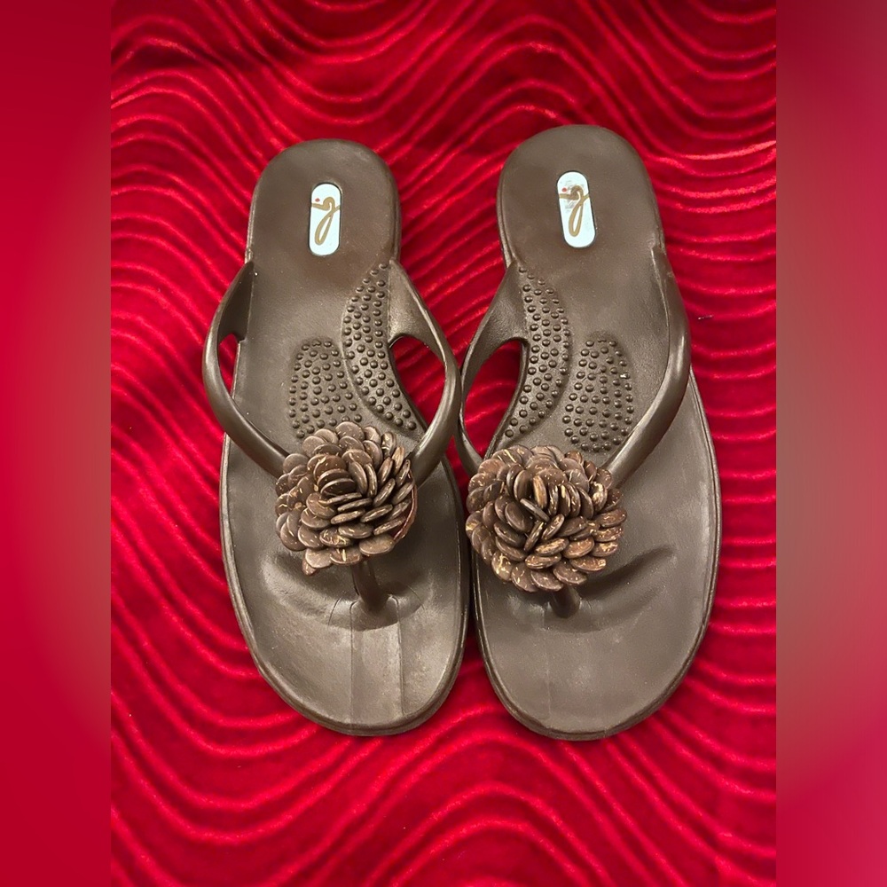 OkaB sandals size Medium brown in color